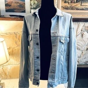 Vintage 90’s Levi Strauss Medium Light Wash Trucker Denim Jean Jacket 70507-4834